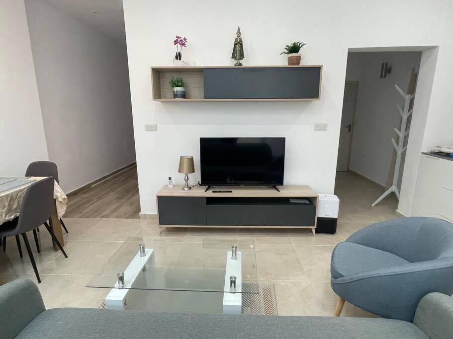 New Two Bedroom Flat Kamila On A Dwell Apartament Sliema